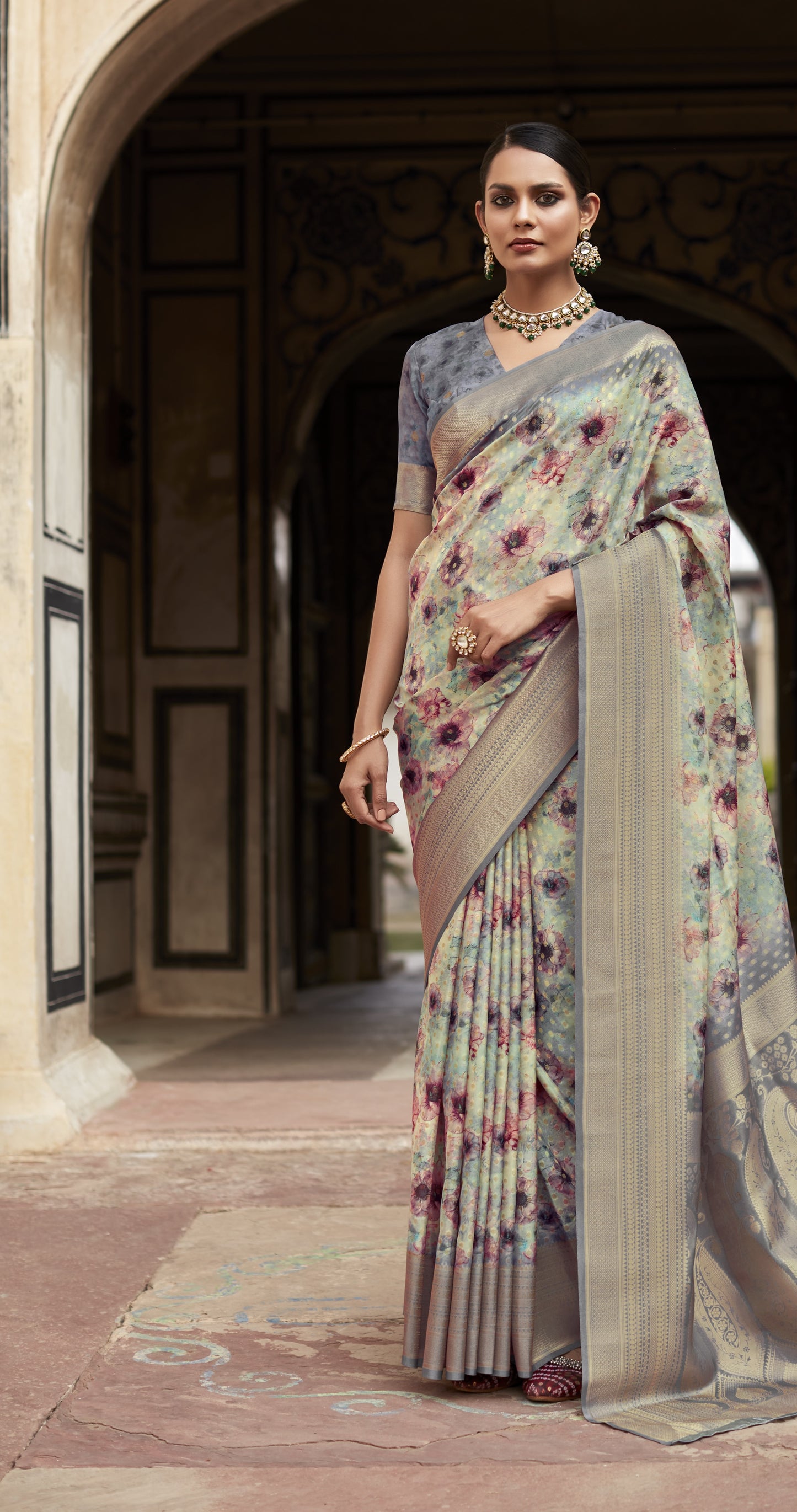 Timeless Beauty Carpe Silk Saree for Graceful Elegance