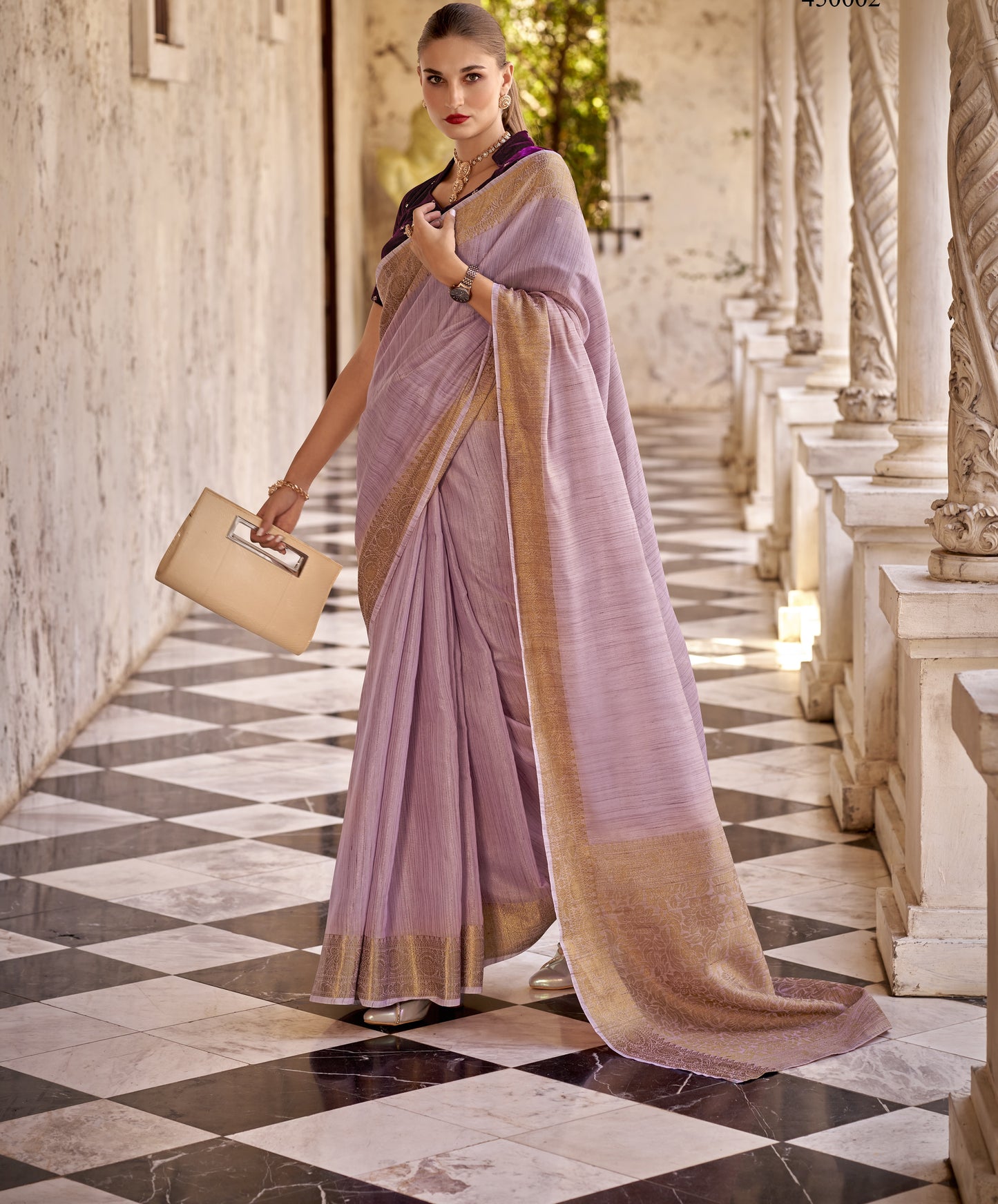 Unveiling the Grace of Tissue Linen Saree A Perfect Blend of Tradition & Elegance