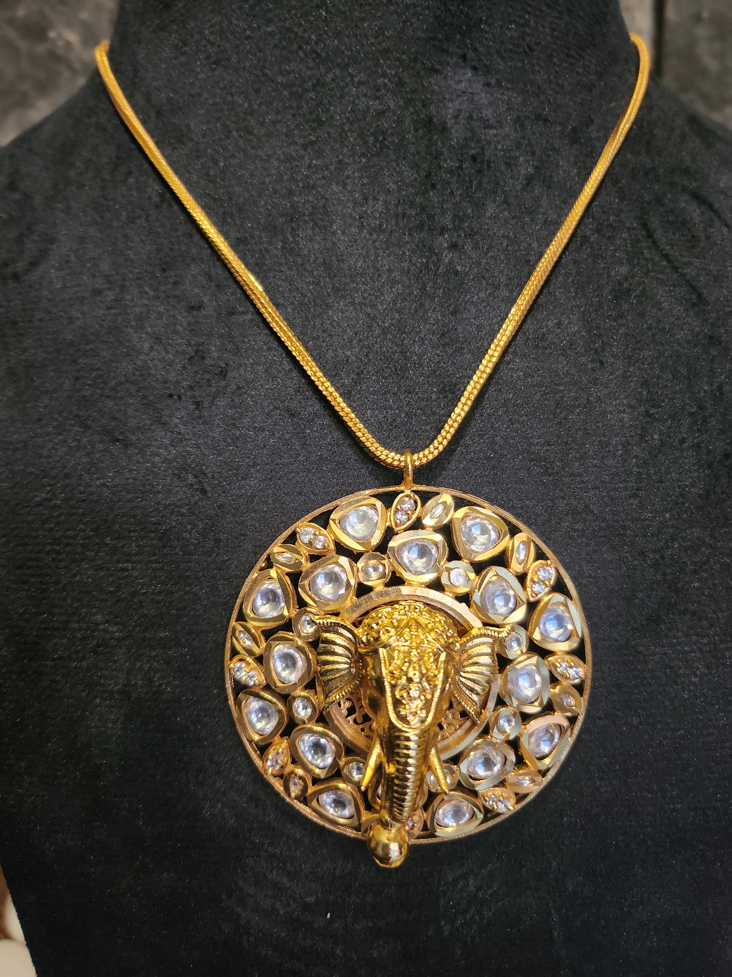 Kundan Ganpati Pendant