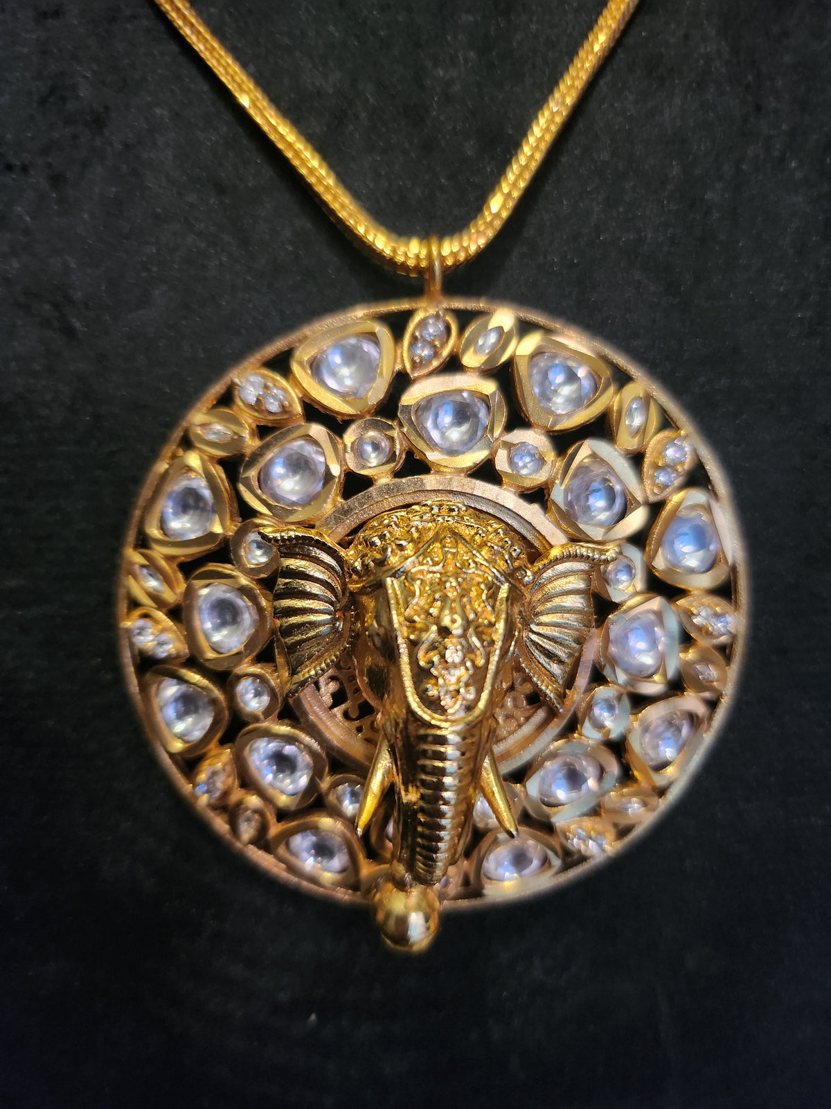 Kundan Ganpati Pendant