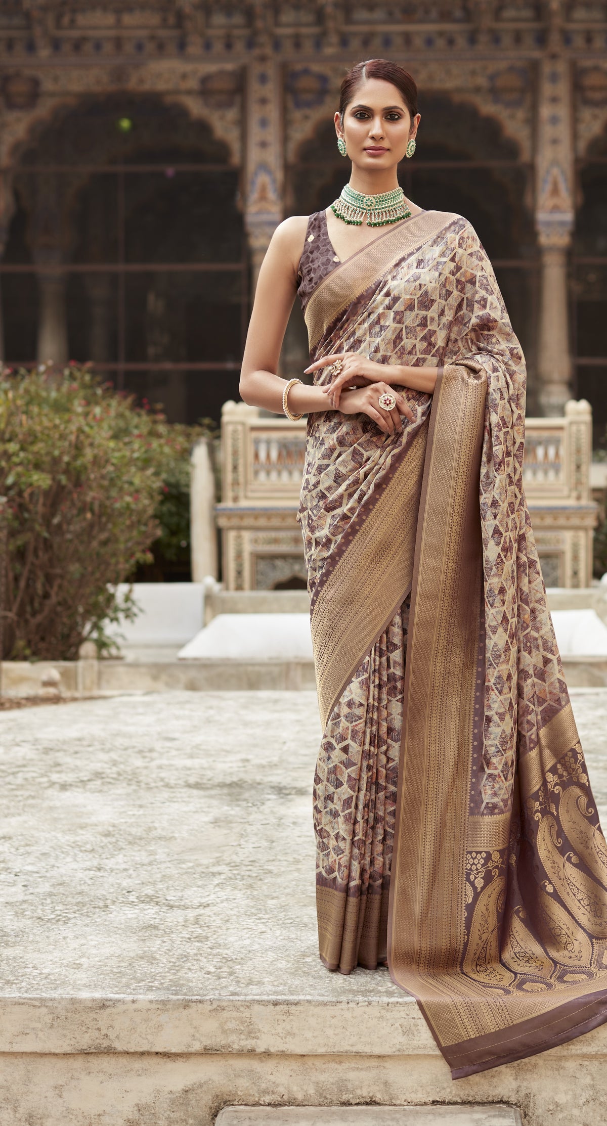 Timeless Beauty Carpe Silk Saree for Graceful Elegance