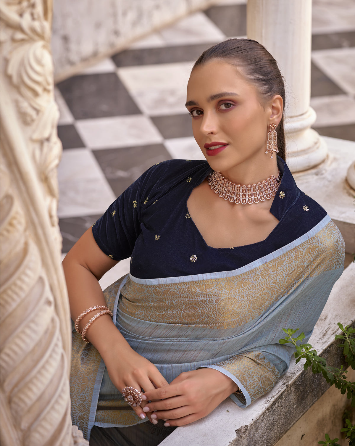 Unveiling the Grace of Tissue Linen Saree A Perfect Blend of Tradition & Elegance