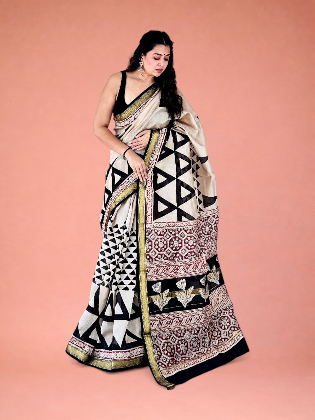 Tri-Shakti Greyscale Geometric Hand Block Printed Maheshwari Silk Saree 1077