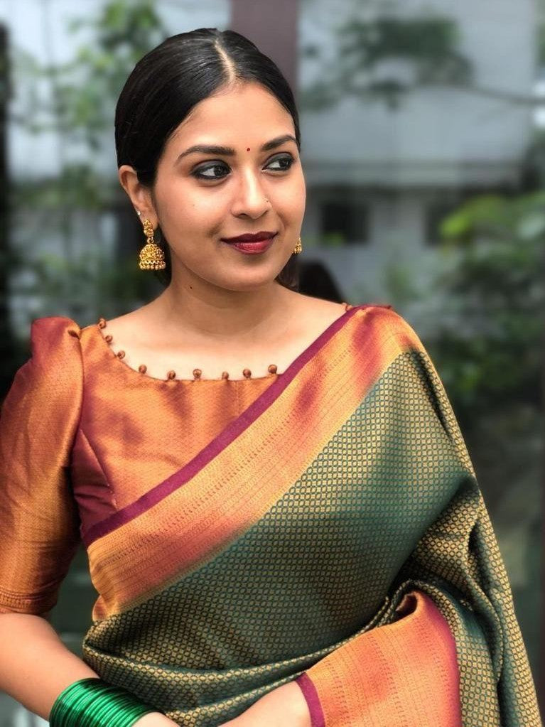 Semi Silk Kanjeevaram Elegant Design Saree