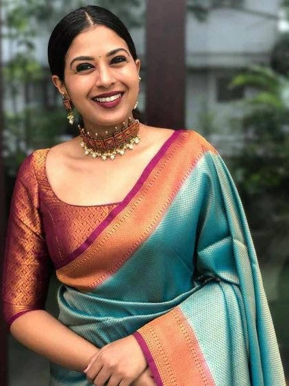 Semi Silk Kanjeevaram Saree in Graceful Design