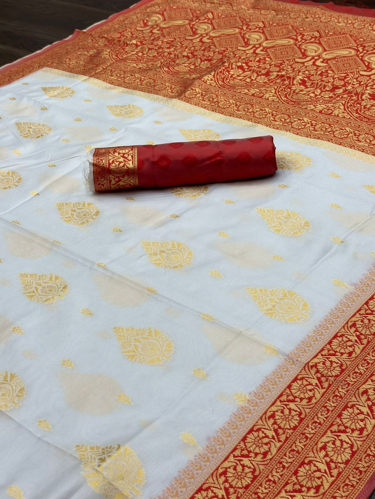 Semi Silk Kanjeevaram Elegant Design Saree